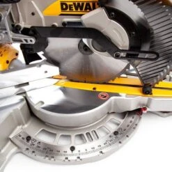 DeWALT DWS727 Afkortzaag - 1600W - 250 X 30mm - DWS727-QS -DeWalt Verkoop 2025 99ca96b95084a41a424d446791d27d58